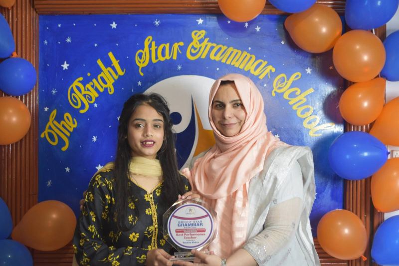 Award ceremony with the principal